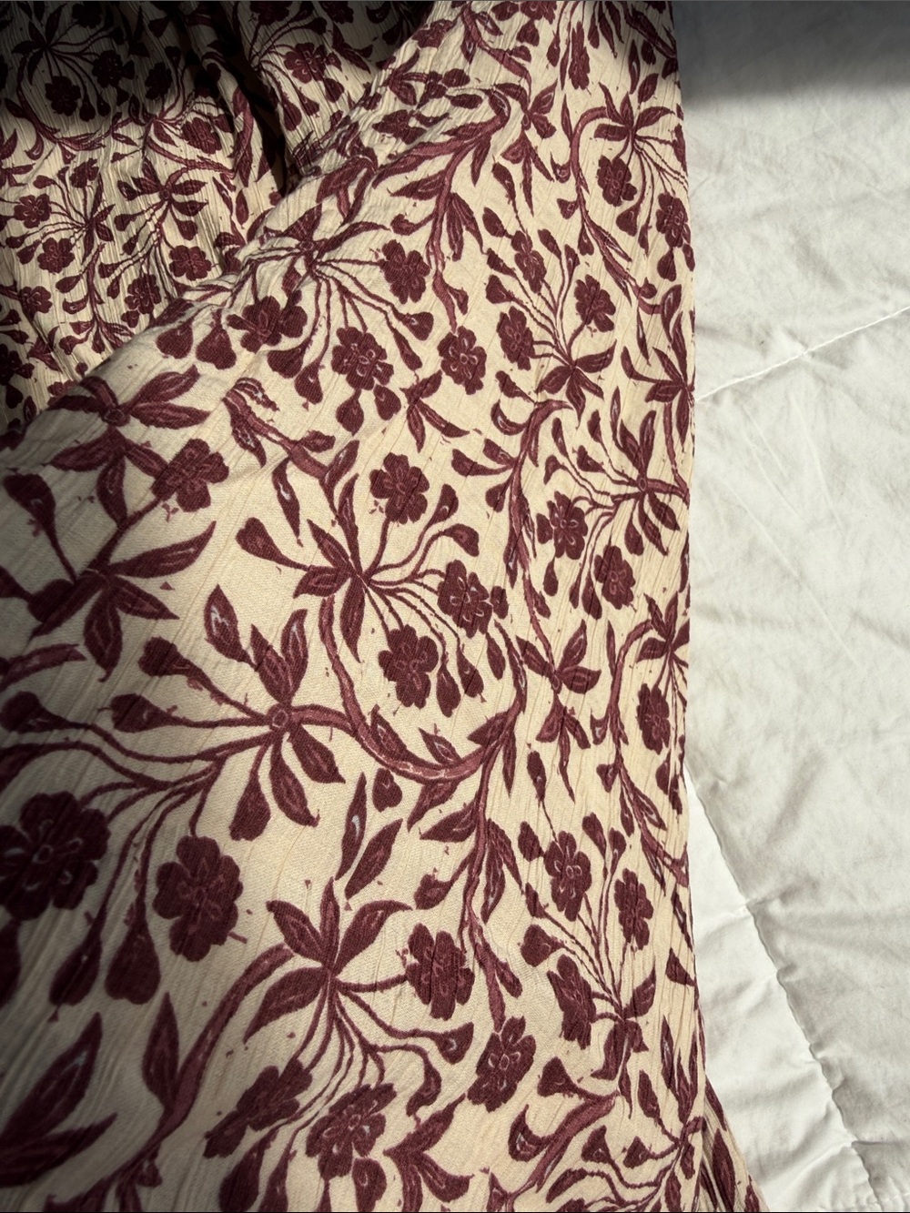 A&F Crinkle Pants (PART OF A SET) Burgundy - Picture 6 of 8